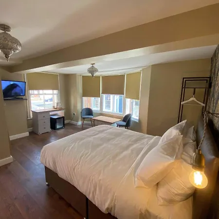 Hotel The Black Swan *