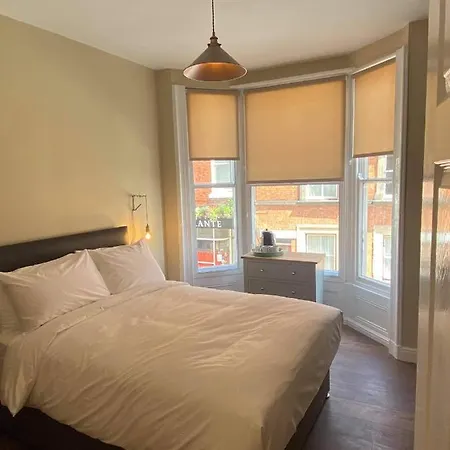 The Black Swan Hotel *